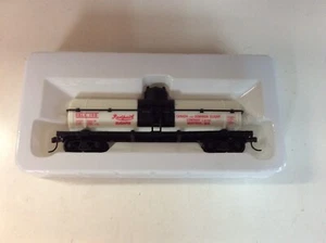 Model Power #998111 HO scale “Dominion Sugar” single dome tanker Rd #105 - Picture 1 of 1