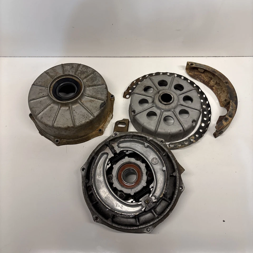 1986 Honda FourTrax BIG RED ATC 250 TRX250 2x4 OEM REAR BACK BRAKE DRUM ASSEMBLY - Imagem 1 de 4