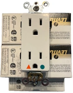 4 New Leviton White Decora Isolated Ground Receptacles Hospital Grade 16162-IGW - Picture 1 of 5