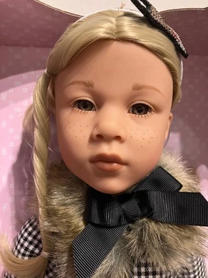 Muñeca de Navidad Gotz Noelle 70 Aniversario 2020 Goetz exclusiva nueva en caja Foto 1 de 4