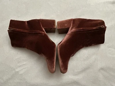 Old Navy Side Zip Womens Mid Calf Size 10 Block Heel Velour Boots *Sheen* - Image 1 of 4