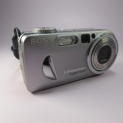 Sony Digital Camera Cybershot DSC-P10 5.0MP Silver Tested - Image 1 of 4