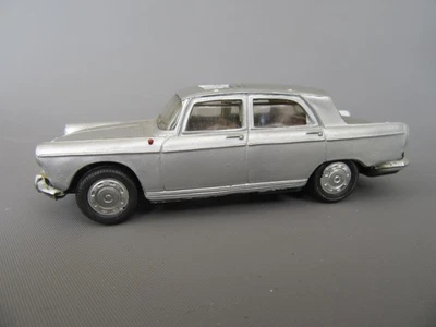 C695 Vintage Norev Plastica 51 Francia Peugeot 404 Berlina 1963 Argento 1:43 RPT - Immagine 1 di 4