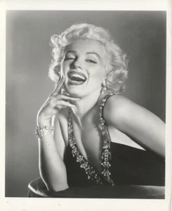 Marilyn Monroe Breathtaking 1953 How To Marry A Millionaire Vintage 8x10 Photo - Picture 1 of 2