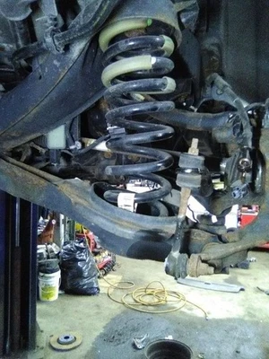 Задняя пневматическая/катушечная пружина 15–19 Lincoln MKC с адаптивной подвеской Ccd - Изображение 1 из 4