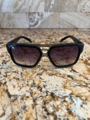 Gafas de sol Louis Vuitton para hombre negras/grises  Foto 1 de 4