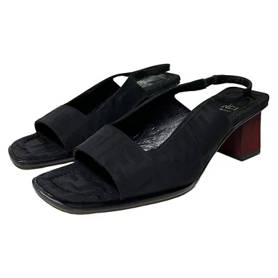 Sandalias de tacón alto con monograma FENDI Zucca FF Foto 1 de 4