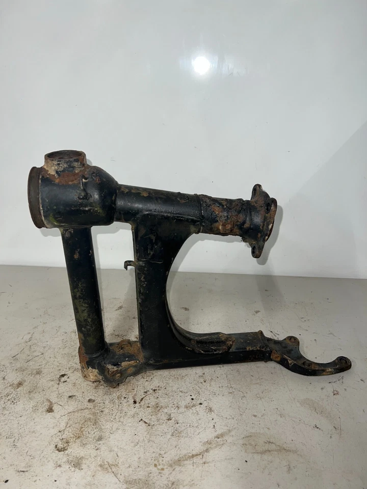 Honda Fourtrax 350 1986 basculante delantero/51310-HA7-670 Foto 1 de 4