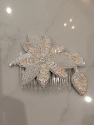 VTG Floral White Beaded Sequined Hair Comb Wedding Quinceanera Costume - Image 1 of 4