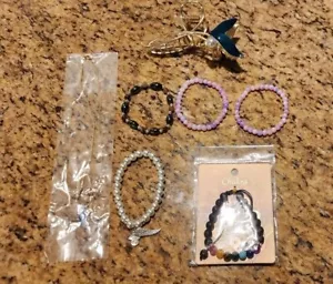 7 Piece Jewelry Lot Bracelets Hair Clip And Necklace - Picture 1 of 6