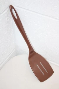 Spatola vintage in nylon resistente al calore Ensar Corp con scanalature marrone PULITA! guc! - Foto 1 di 13