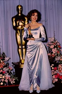 GEENA DAVIS Academy Award IN 1989 - 35mm Slides - I COMBINE SHIPPING - Picture 1 of 1