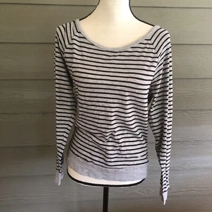 Victoria's Secret PINK womens top Long Sleeve Gray stripes VS LOGO Size small S - Picture 1 of 5