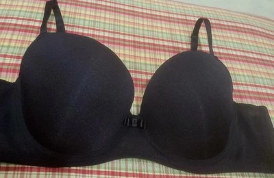 Sujetador de copa moldeada push up con aros negro Felina talla 38C Foto 1 de 4