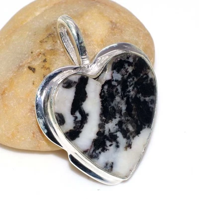 Colgante Hecho a Mano Corazón Turquesa Búfalo Blanco Acabado Fino 1.6" GW Foto 1 de 3