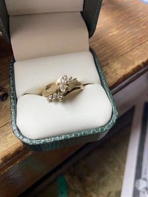 Anillo de diamantes Foto 1 de 4