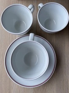 3 juegos de platillos espresso Pillivuyt tazas de té grandes y platos blancos con rayas rojas - Imagen 1 de 16