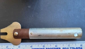 Vintage McGill Mfg Co. 200 Broken Lamp Base Remover Valparaiso Ind. - Picture 1 of 6