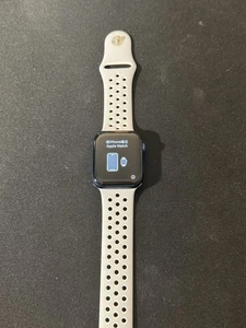 Apple Watch Series 6 Bleu 44 MM Boîtier Aluminium + Céramique avec Bracelet Sport Nike - Photo 1 sur 2