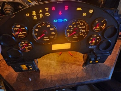 Velocímetro International Terrastar/Durastar 10-15 Pn 32485-101 112 k millas Foto 1 de 4