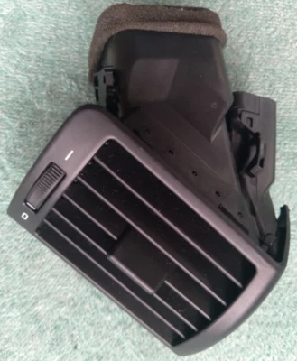 2001 BMW 330 CI E46 3 SERIES M54 OEM PASSENGER SIDE DASH AIR VENT 3698-01 BLACK - Image 1 of 4