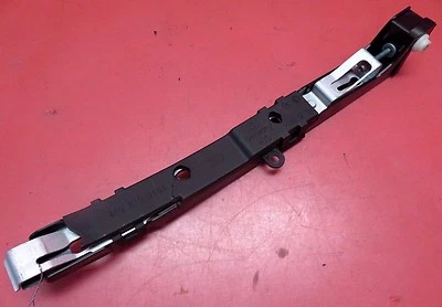 2004-2006 AUDI A8L D3 OEM RIGHT REAR PASSENGER SIDE BUMPER BRACKET ASSEMBLY Foto 1 de 4