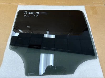 Chevrolet Trax 2019-20 vidrio ventana lateral pasajero trasero OEM Foto 1 de 2