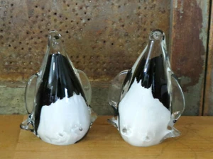 2 Hand Blown Murano Art Glass Winter Penguin Figurines Paper weights Black White - Picture 1 of 5