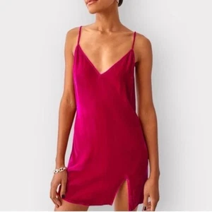 Reformation Lyza Velvet Dress in Rhubarb Magenta Size L - Picture 1 of 12