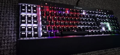 Corsair K95 RGB Platinum USB QWERTZ deutsche Tastatur Cherry MX Brown - Bild 1 von 4