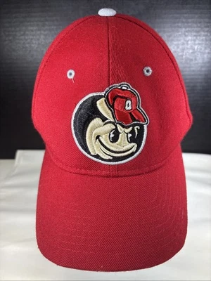 Boné Zephyr Ohio State Buckeyes logotipo elástico 7 1/2 vermelho NCAA - Imagem 1 de 4