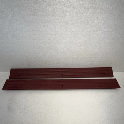 Chevrolet Silverado 1988-1998 umbral de entrada de puerta placas de desgaste moldura basculante rojo OEM Foto 1 de 4