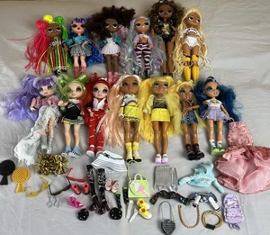 6 LOL OMG Surprise + 7 Rainbow High Puppen & Zubehör Konvolut 50 Teile EUC! - Bild 1 von 17