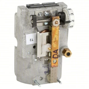 Johnson Controls T-4002-203 Pneumatic Thermostat - Picture 1 of 10