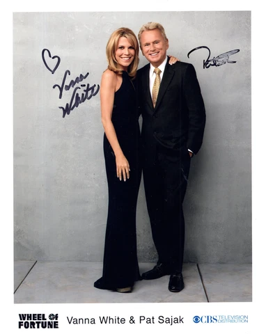 PAT SAJAK+VANNA authentic hand signed 8x10 color photo         WHEEL OF FORTUNE Cover