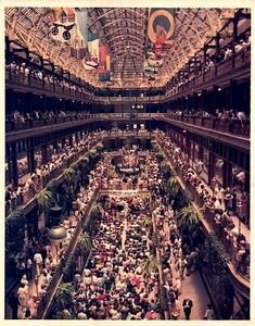 PHOTO - 1980 - CLEVELAND, OH ARCADE "VOTE KENNEDY 1980" - FULL COLOR TED KENNEDY - Bild 1 von 2