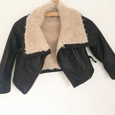 Chaqueta corta de cuero y piel sintética Marks & Spencer 5-6Y  Foto 1 de 4