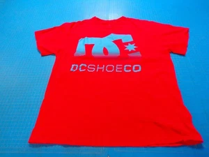 Vintage. DC Shoe Co T-Shirt Herren Gr. L Rot Kurzarm Skateboarding - Bild 1 von 4