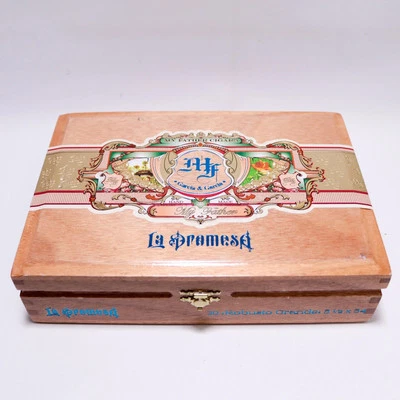 Caja de cigarros de madera vacía My Father Cigars Robusto Grande 9,25" x 6,5" x 2,25 Foto 1 de 4