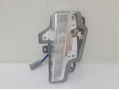 Luz de reversa para pasajero derecho Lexus LX570 2016-2021 81670-60140 Foto 1 de 4