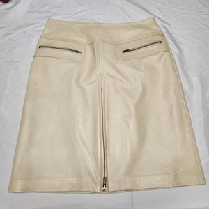 Falda de Cuero Marfil Cache Talla 2 Elegante Motociclista Elegante Profesional Cremallera Frontal Nueva - Imagen 1 de 8