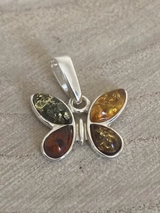 Ciondolo Farfalla Colore Farfalla Ambra Baltica Naturale Argento Sterling 925 - Foto 1 di 4