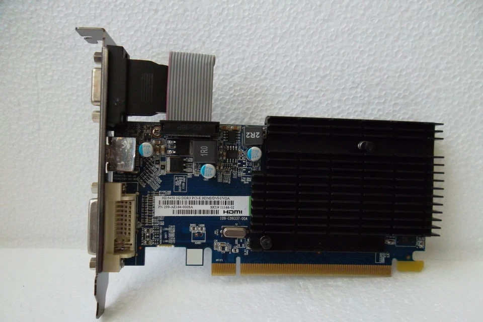 Sapphire Radeon HD 5450 PCIe Graphics Video Card 1GB VGA DVI HDMI 299-AE164-00SA - Image 1 of 1