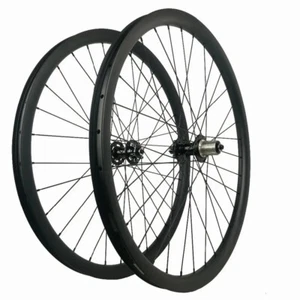 Set ruote in carbonio 27,5 29er XC asimmetriche 33mm larghezza 30mm profondità clincher - Foto 1 di 18