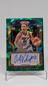 Courtney Vandersloot 2022 Panini WNBA Prizm Green Ice Auto Chicago Sky RARE - Picture 1 of 2