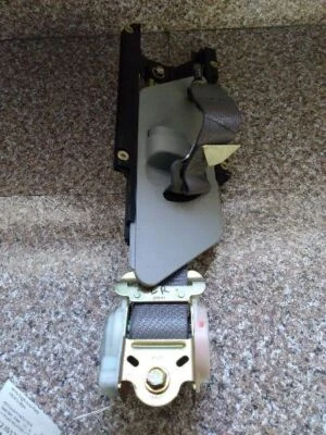 03-04 Isuzu Rodeo Seat Belt Rear Driver Retractor Gray OEM - Image 1 of 4