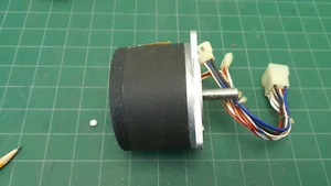 RAPID SYN USA Stepper Motor Model:34H-515A  3VDC  3/8" shaft  NOS - Picture 1 of 3