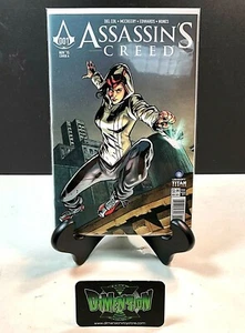 ASSASSINS CREED #1 CVR A Comic 1ST PRINT NM TITAN COMICS 2015 OPTIONED NETFLIX - Picture 1 of 1