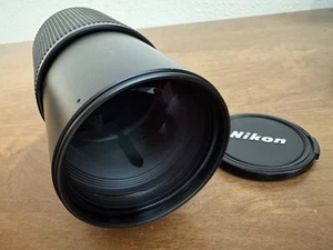 Nikon 70-210mm F4 telephoto zoom lens AI-S mount with both caps EXC glass - Picture 1 of 8