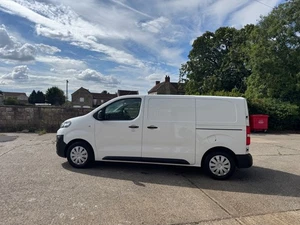 2017 Citroen Dispatch 1000 1.6 BlueHDi Van Enterprise ** NO VAT ** Diesel - Picture 1 of 9